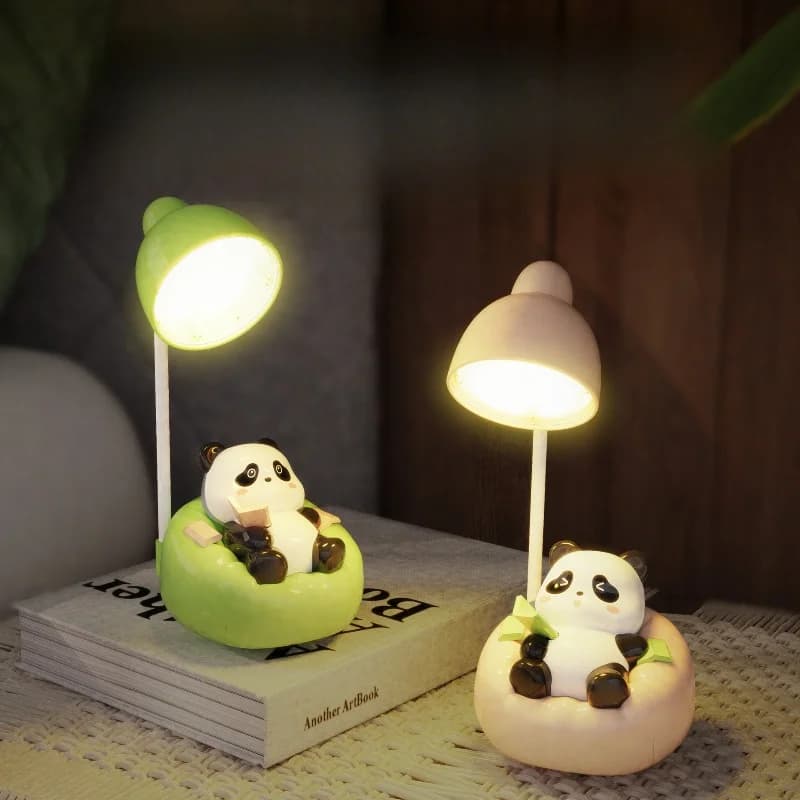 Luminária de Mesa LED Panda com Suporte para Celular