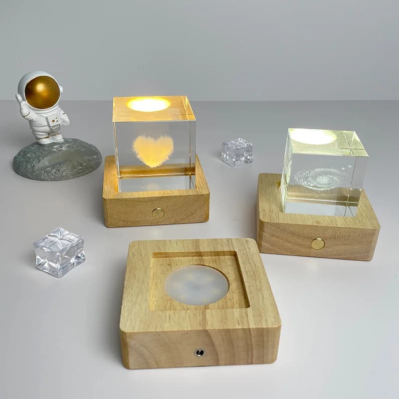 Base de Luminária LED Quadrada em Madeira USB Recarregável